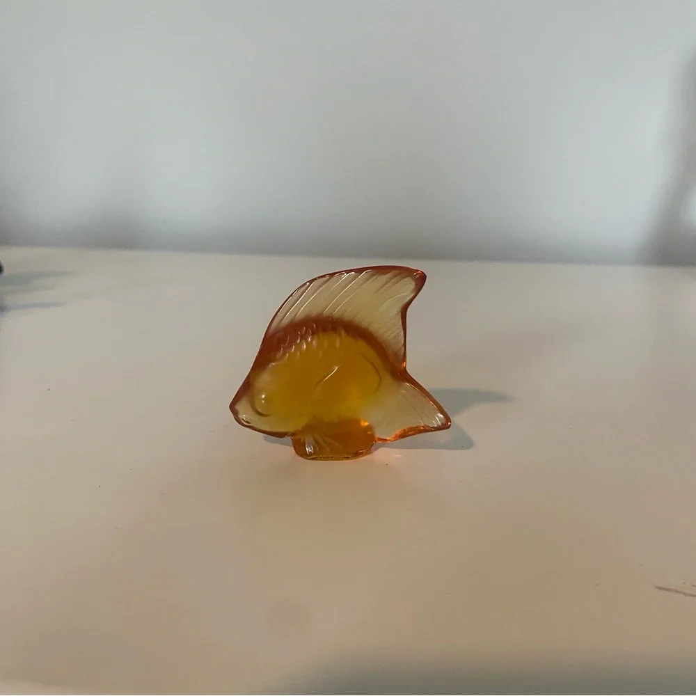 Lalique Fish Sculpture - Picture 1 of 2
